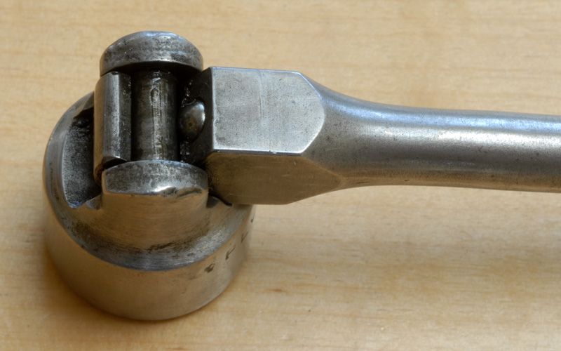 Plomb_CustomFlexHead_joint-up_800px.jpg